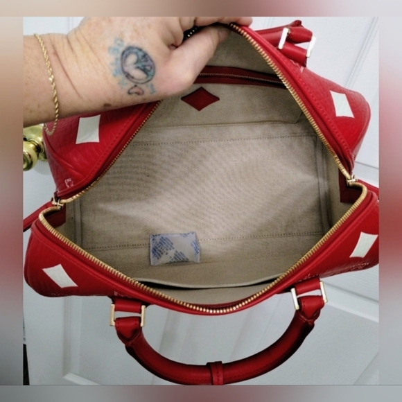 MCM Limited Edition Red And White Visetos Satchel With The Matching Wallet - Picture 11 of 16